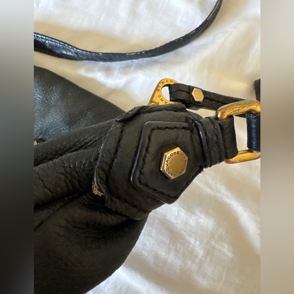 Marc by Marc Jacobs Classic Q Natasha Black Leather Crossbody Bag - Picture 8 of 15